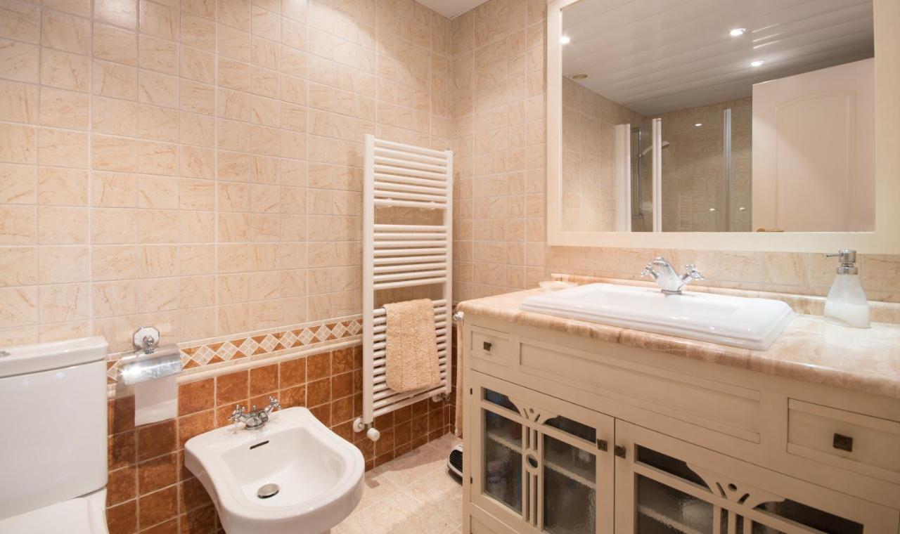 R17 Casa Merce Rodoreda Калафел Екстериор снимка